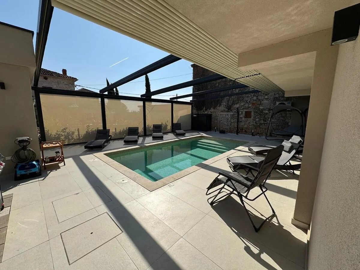 Villa Nello Mit Pool & Whirlpool Rogovici