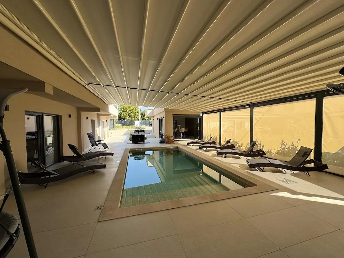 Villa Nello Mit Pool & Whirlpool Rogovici 0*,  Croatia