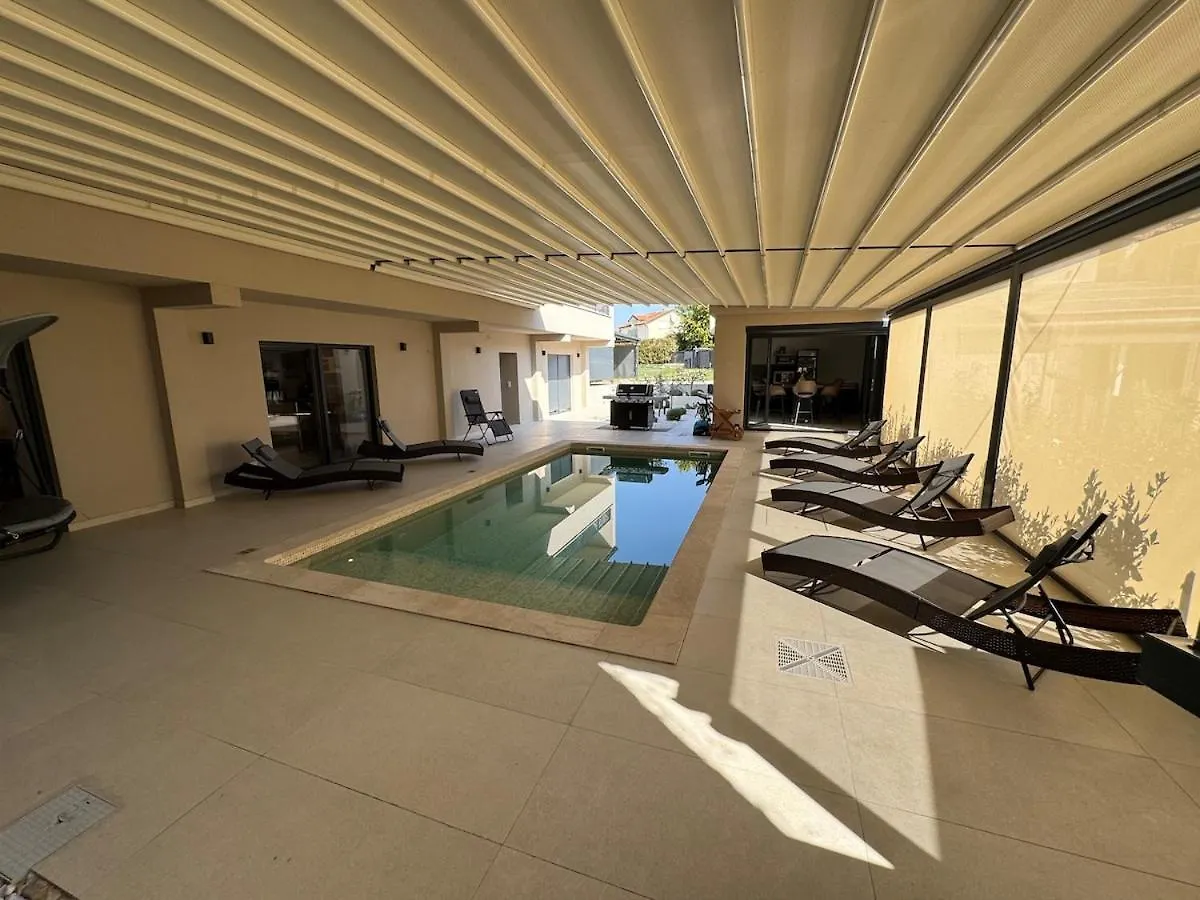 Villa Nello Mit Pool & Whirlpool Rogovici Croatia