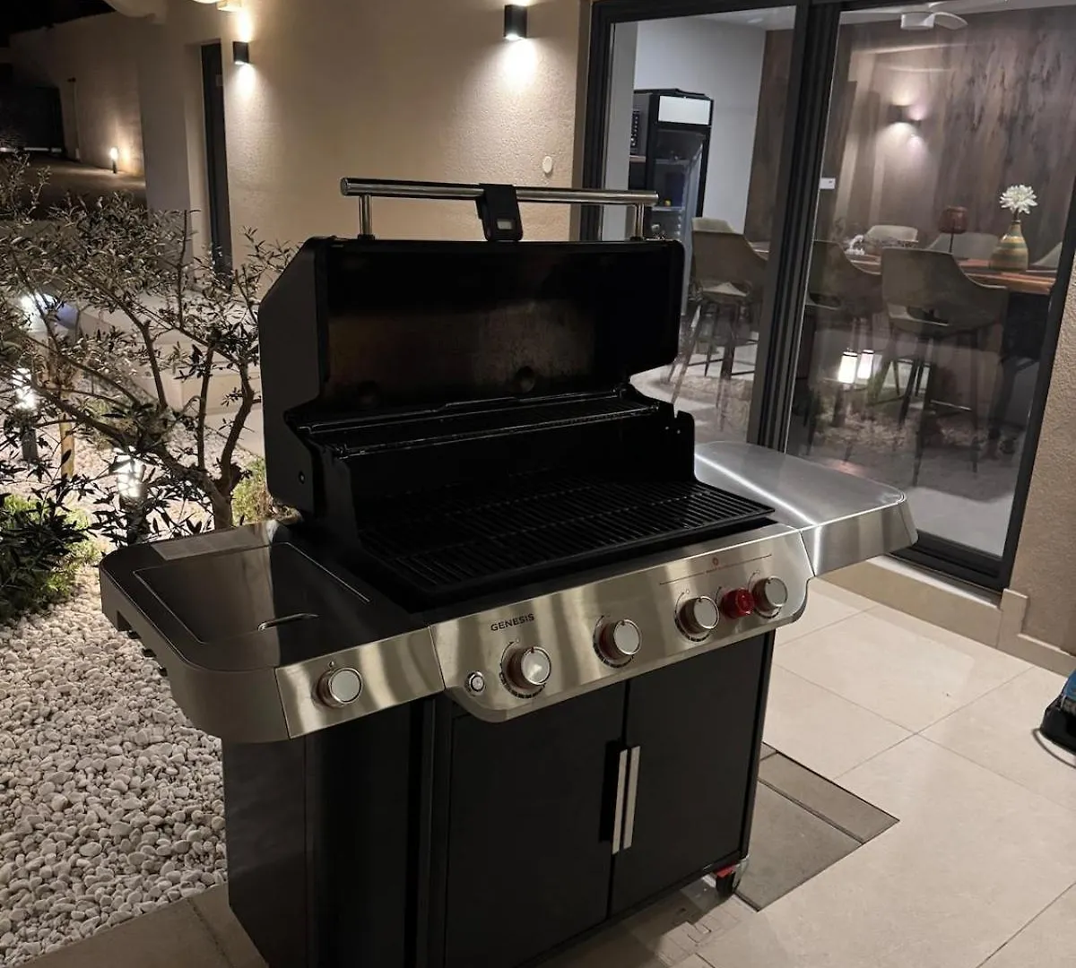 Villa Nello Mit Pool & Whirlpool Rogovici