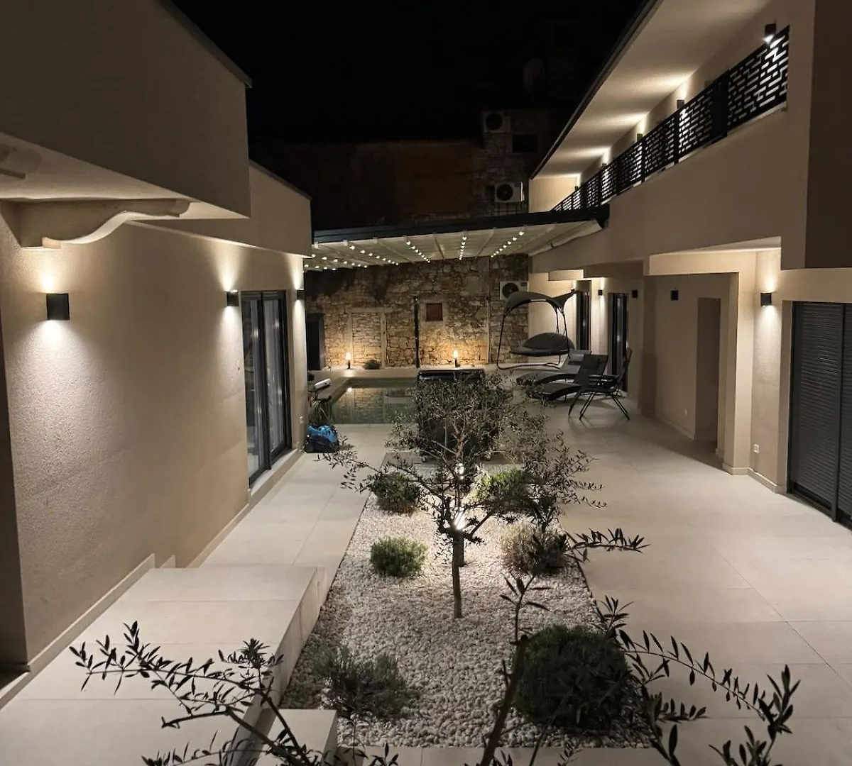 Villa Nello Mit Pool & Whirlpool Rogovici