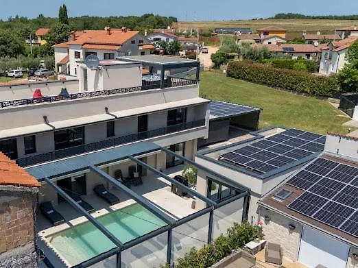 Villa Nello Mit Pool & Whirlpool Rogovici