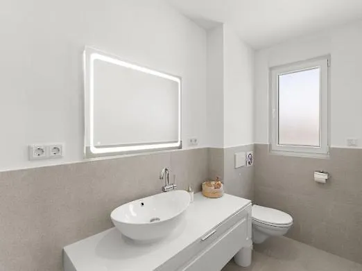 Villa Nello Mit Pool & Whirlpool