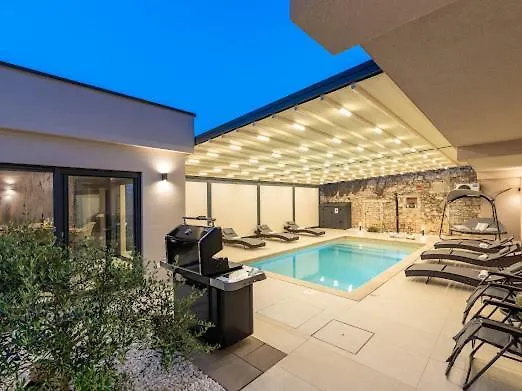 Villa Nello Mit Pool & Whirlpool 0*, Rogovici Croatia