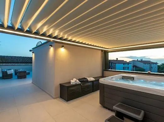 Villa Nello Mit Pool & Whirlpool Rogovici